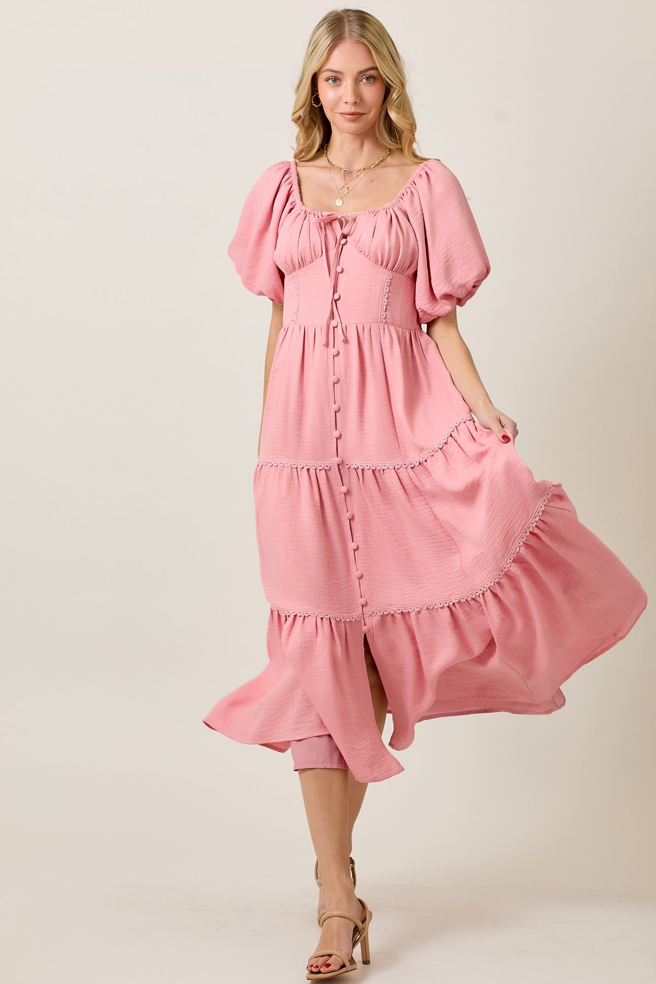 TIERED BUBBLE SLEEVE MIDI DRESS