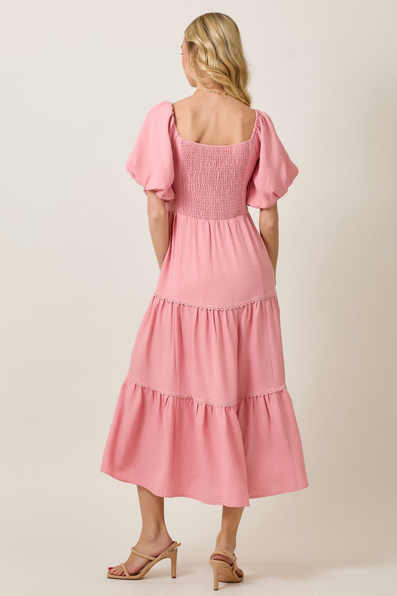 TIERED BUBBLE SLEEVE MIDI DRESS