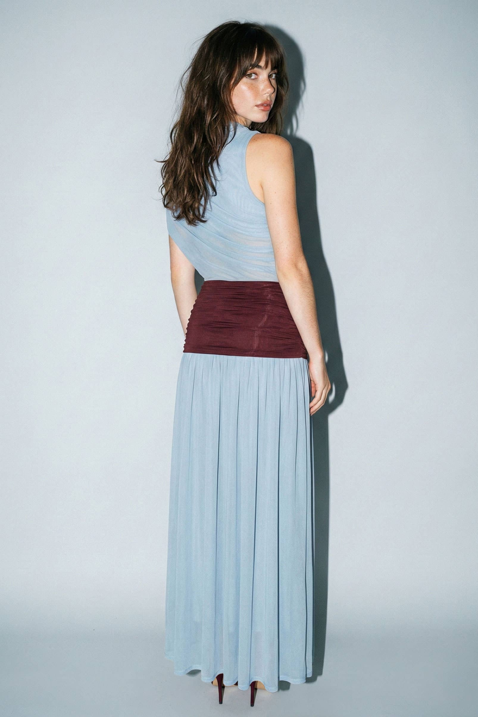 Colorblock Mesh Maxi Dress with Contrast Waist
