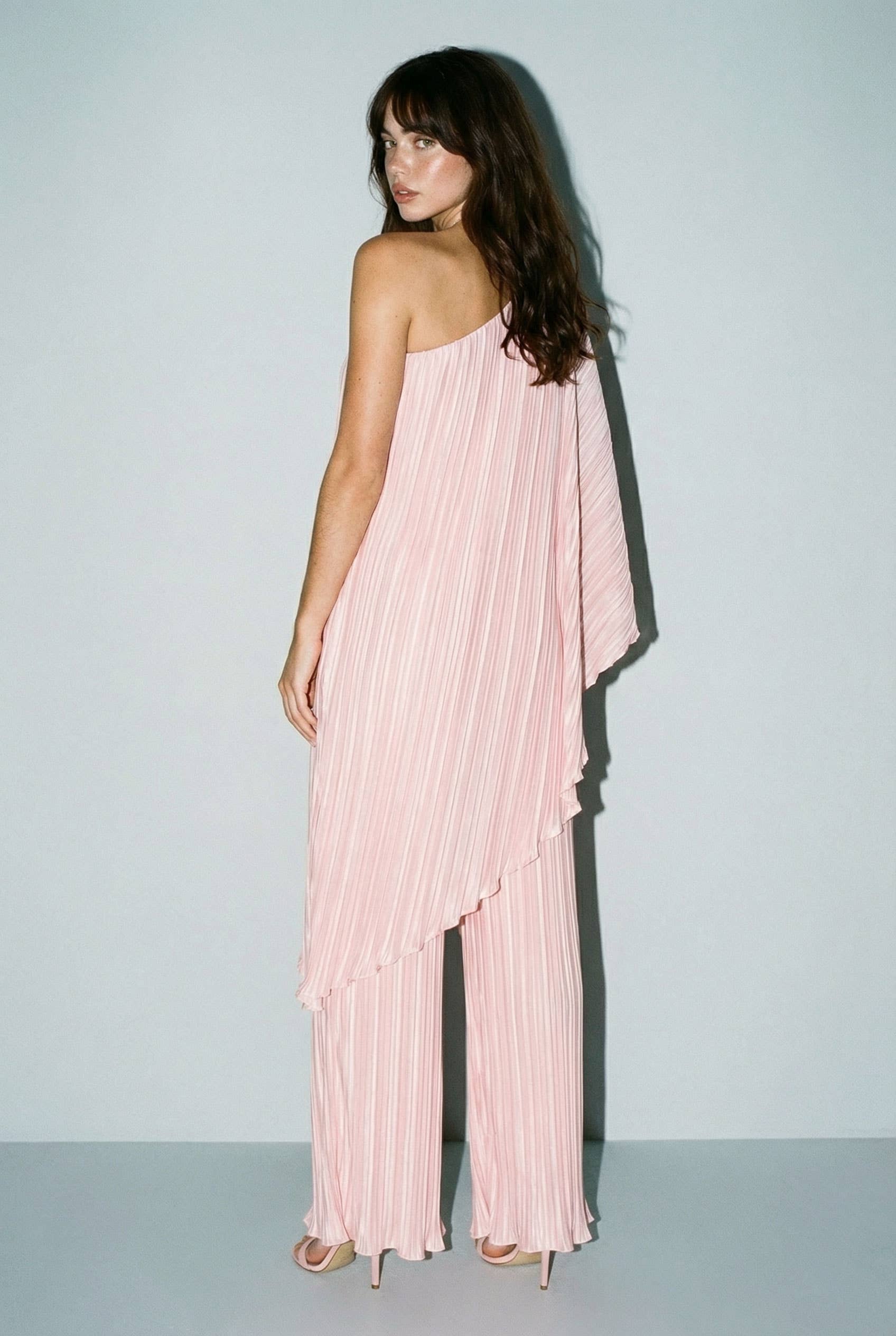 Pleated One Shoulder Set