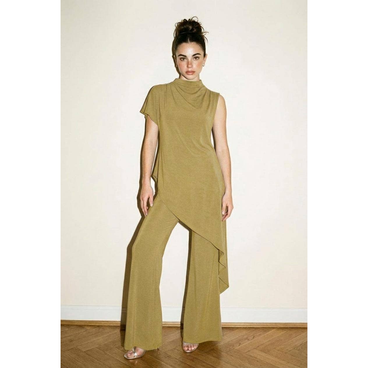 Cascade Asymmetric Draped Set