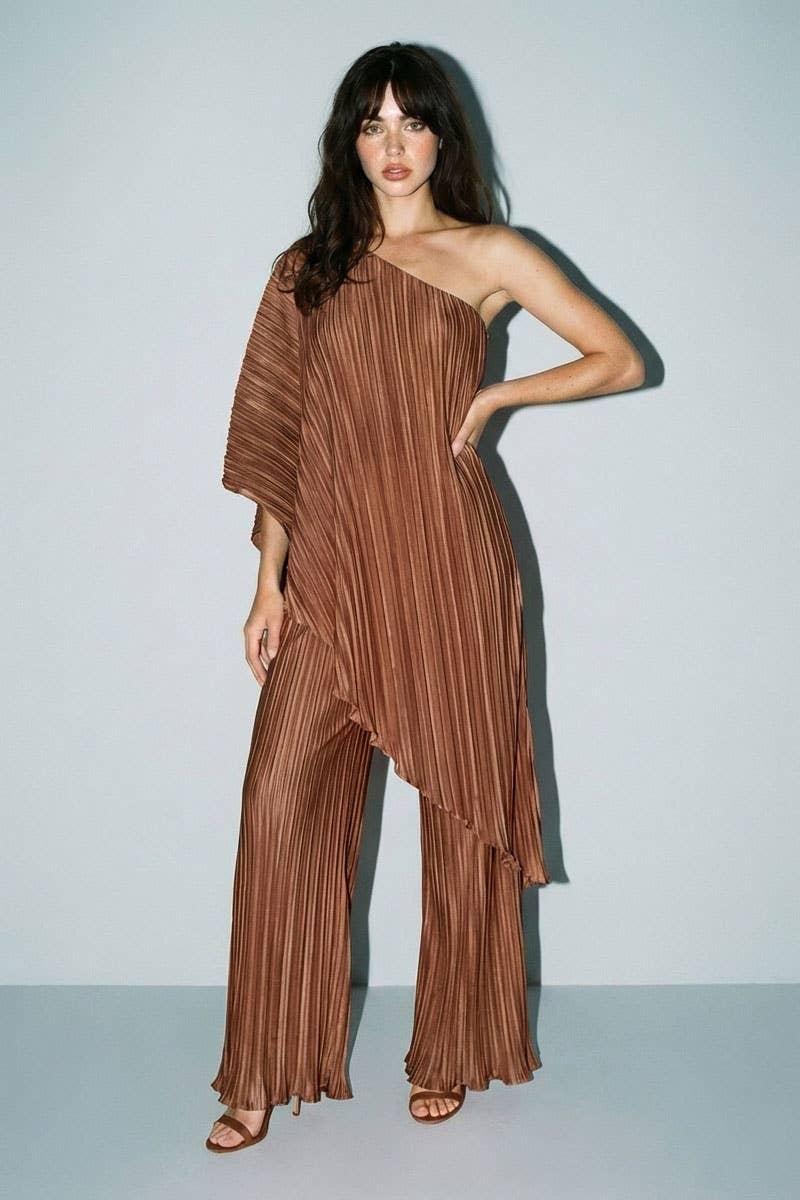 Pleated One Shoulder Set